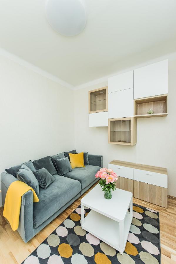 Lovely 1-Bedroom Apartment In Kaunas Old Town Exterior foto